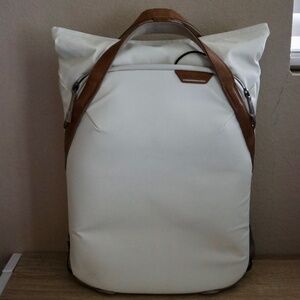 Peak Design Totepack in Bone